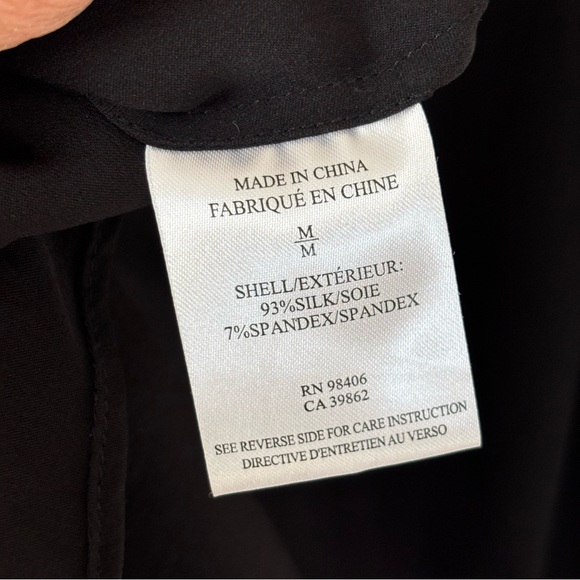 Theory Black Pleated Long Sleeve Silk Blouse Size Medium - Picture 9 of 11